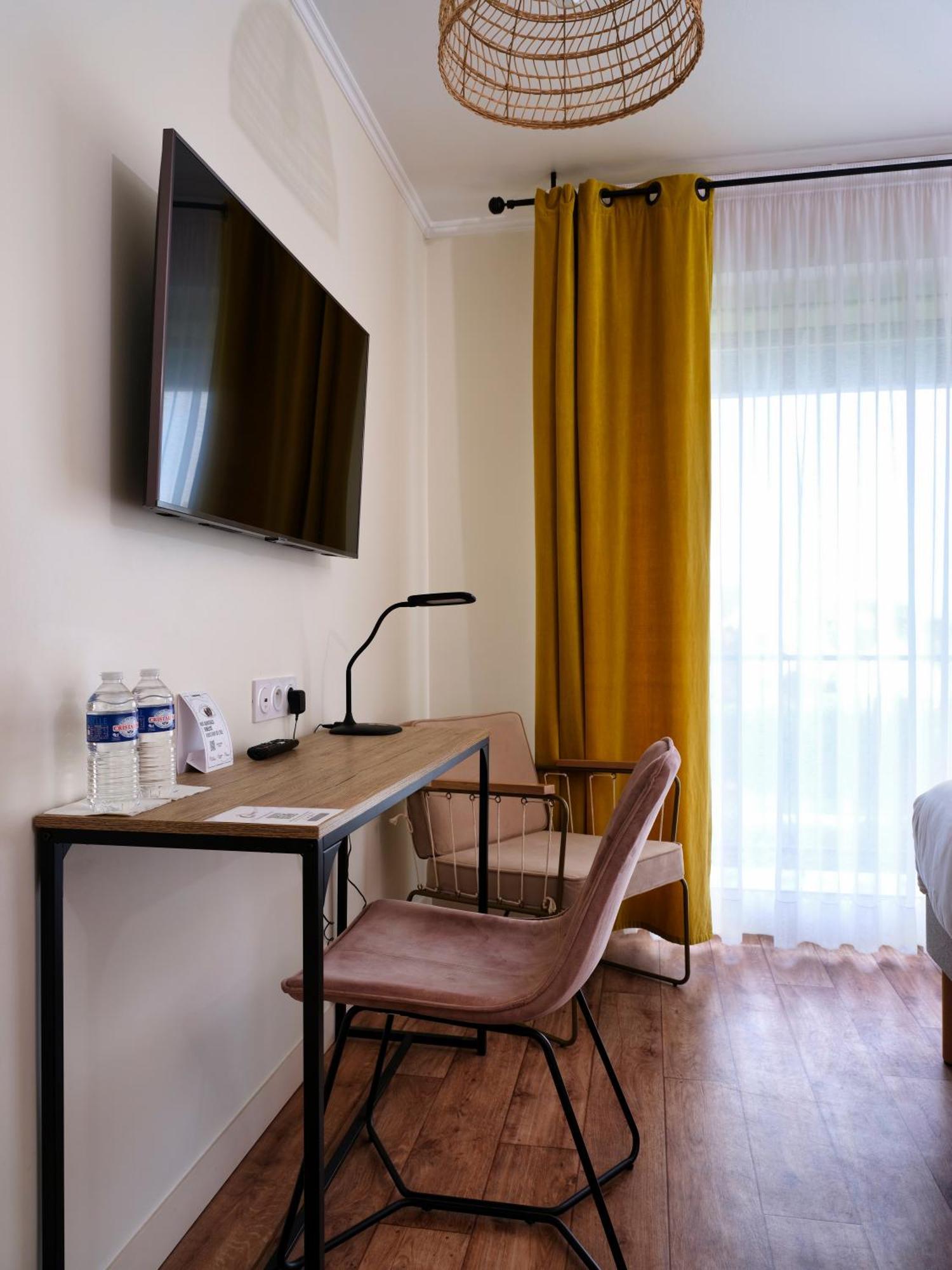 Hotel The Originals City, Armen Le Triton,