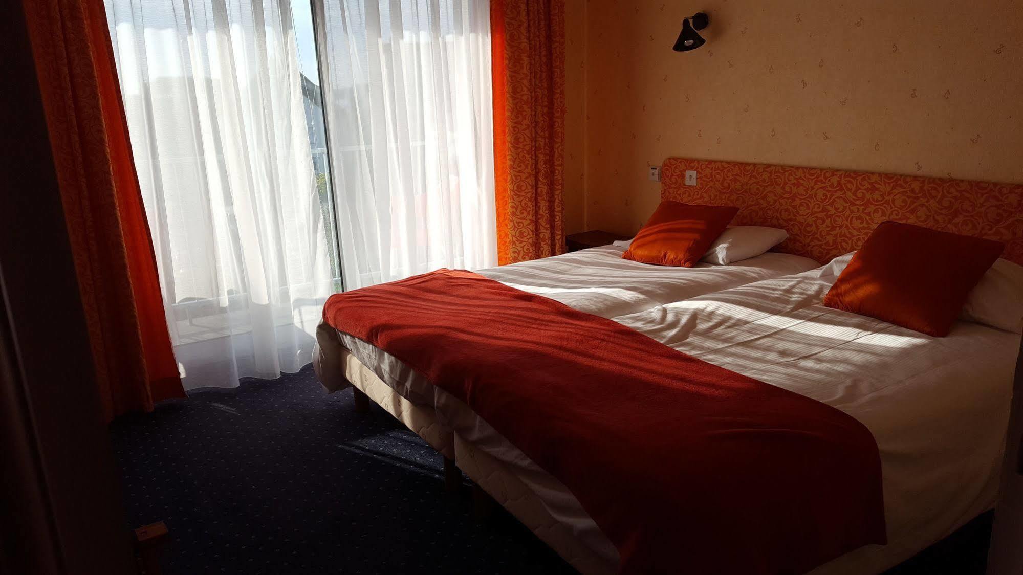 Hotel The Originals City, Armen Le Triton, Roscoff